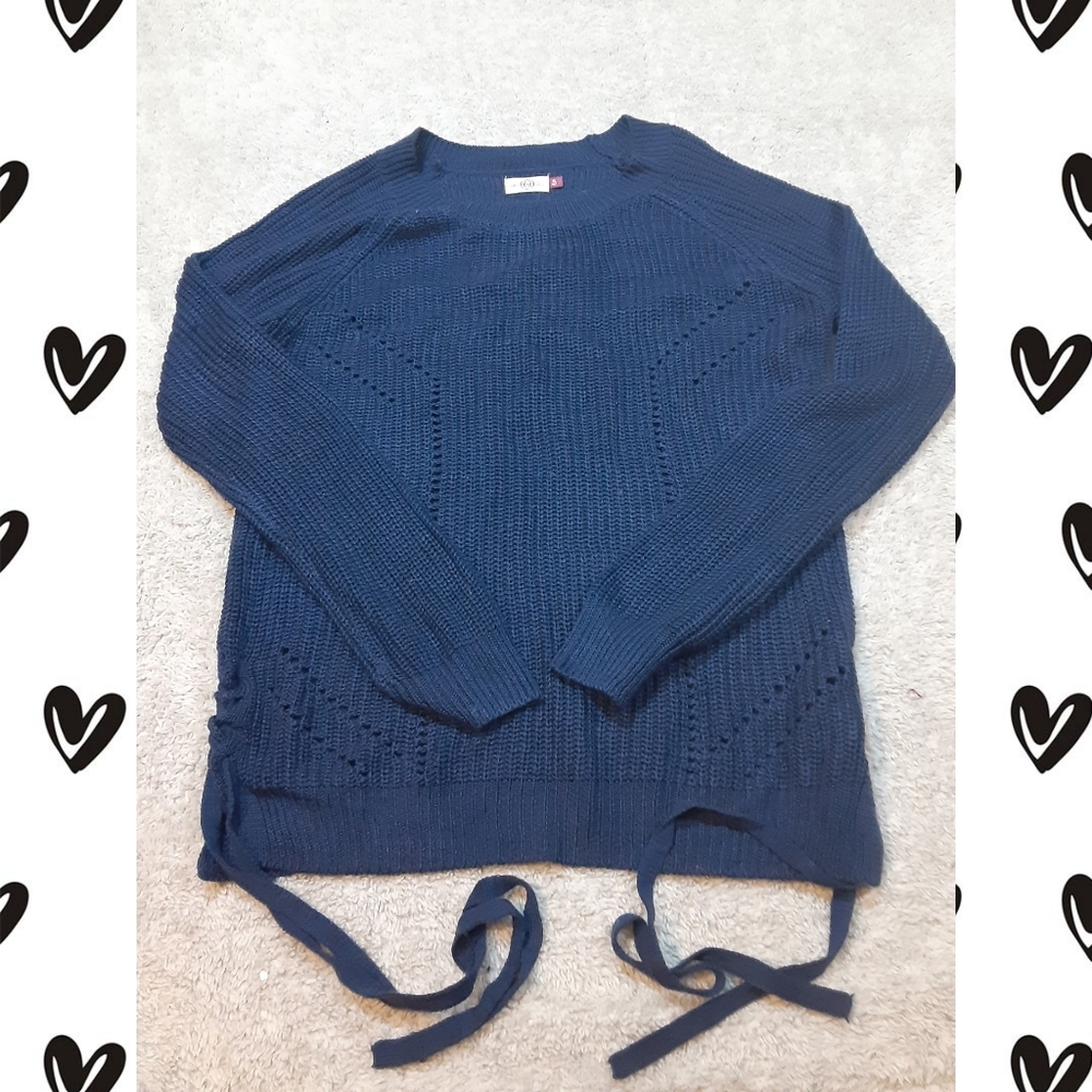 Soft Adorable Sweater with Laced up Sides EUC XL